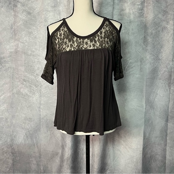 Maurices Gray Lace Accent Cold Shoulder 3/4 Sleeve Blouse - MED - Picture 1 of 9